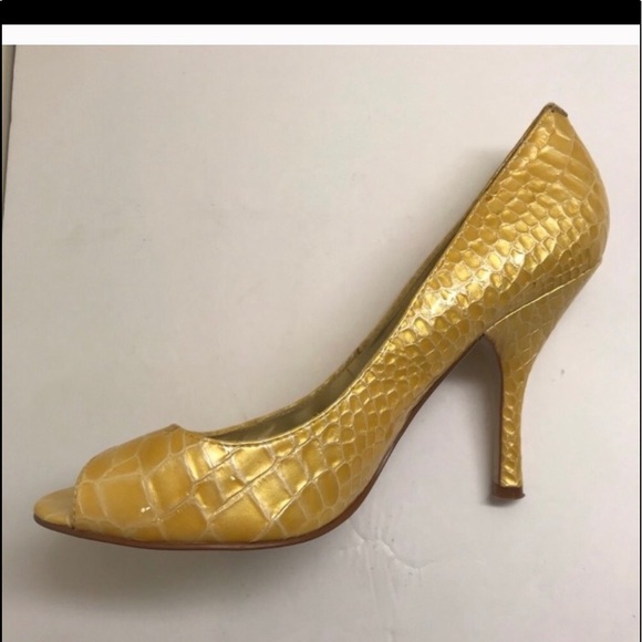 Gold peek toe faux snake skin - Picture 4 of 4